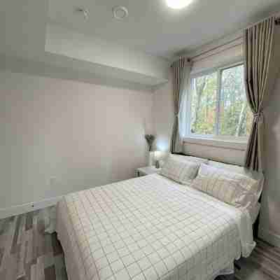 AC one bedroom unit in a quiet neighborhood Rooms