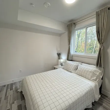 AC one bedroom unit in a quiet neighborhood