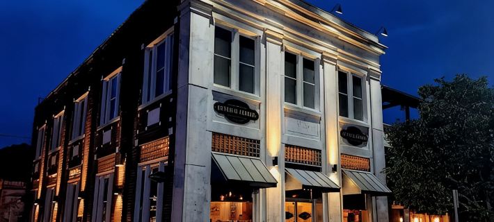 Beautiful Heart of Downtown Condo, Balcony, Amazing Views - Walk to Everything! Hotels in Fannin County