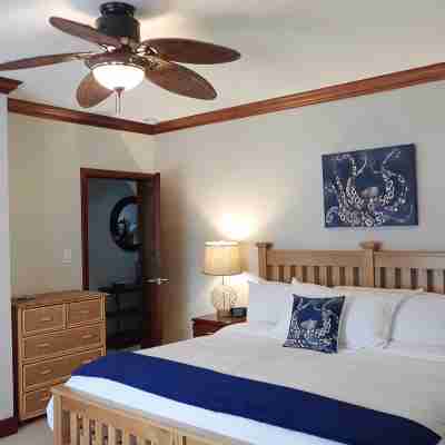 Breathtaking 2 bedroom/2 bath second-floor Oceanfront condo. Rooms