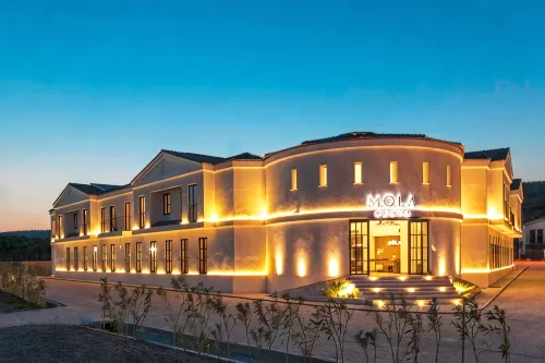Mola Cunda Hotel - Airport Shuttle