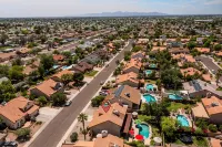 😎🏜️ <br>NEW Beautiful Relaxed Elegant Retreat.2330 sf 4b3b. - Jacuzzi