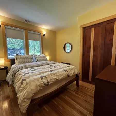 Modern Woodland Privacy with Ocean, Trails, and Lobster All in Walking Distance. Ξενοδοχεία στην πόλη Boothbay