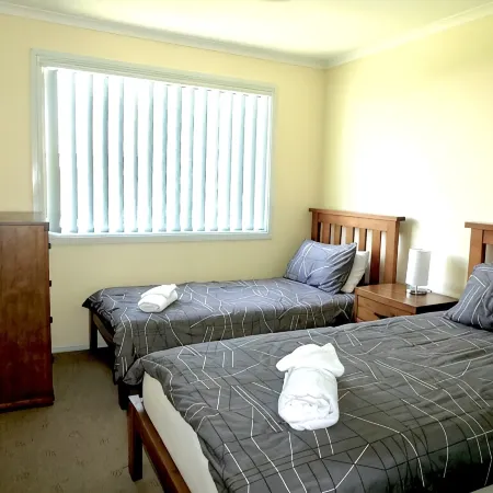 'Avalon' - Small group or family getaway