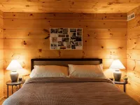 "The Lantern" Woodsy Cabin Experience w/ HotTub Hotels in Wolfe County