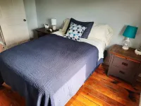 Remodeled country farmhouse, 3 min drive from Mississippi River, Peaceful/Clean. - 3 stjerner