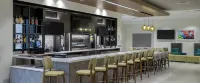 Hilton Garden Inn Mattoon - С баром