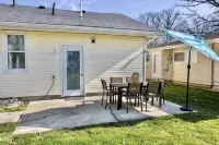 Island Cottage w/ Pool Table & Walking distance to Cranberry! - 3-Star