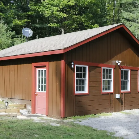 Luxury Mnt. View Cabin with game room, hot tub, fire pit and private ski trails