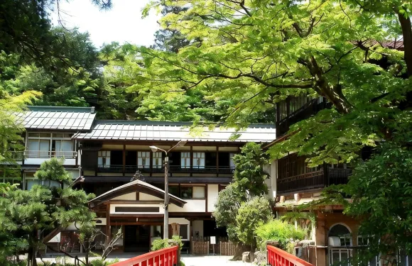 積善館