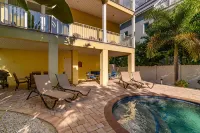 "CHATEAU du SOLEIL" SINGLE Family Home 1-1/2 Blocks to Beach - 3 tähden