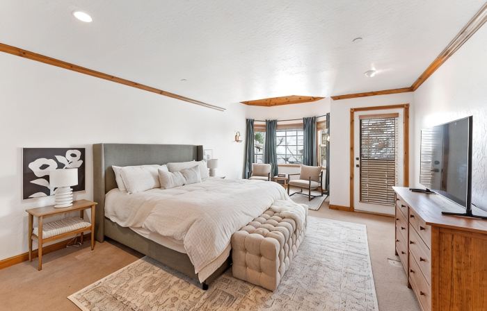 Luxe Chalet - Sleeps 15