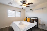 4Br Happy Harmont House w/ Private Pool • Near State Farm Stadium • Sleeps 10 - 2-Star