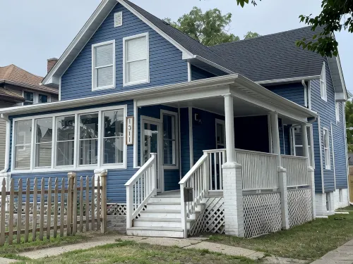 Big Family House 5 Minutes from Lake Michigan/Blue Chip Casino/Brewery/Wineries! - 3-Star
