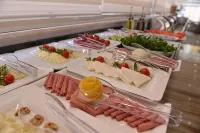 金色豪華酒店 - 早餐