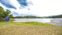 Lakeview Landing, pet friendly lake front home on Boone Lake - 3 tähden