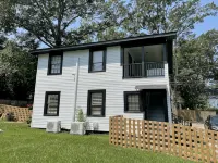 Cozy Apartment Located in Downtown Laurel - Homestays