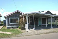 Hot Tub - 1/2 Block to the Beach - Family & Dog Friendly. - Wi-Fi