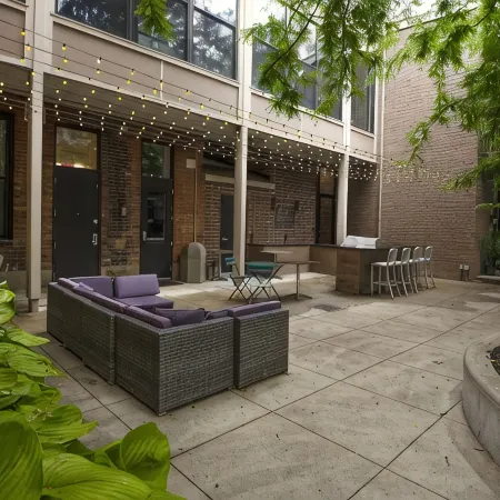 Secluded & Spacious 1BR Condo – Central in OTR