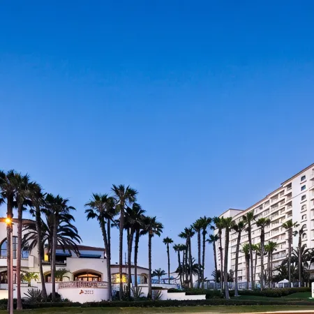 The Waterfront Beach Resort, A Hilton Hotel