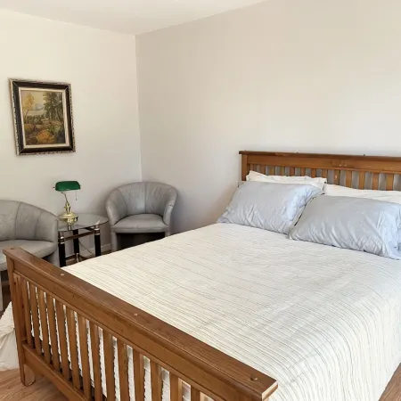 Family Friendly, Bright, & Spacious 3 Bed 2 Bath