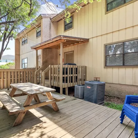Close to Beach ~ Family Friendly ~ Ocean Views from Second Floor ~ Dog Friendly