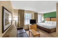 Motel 6 Suites Milwaukee Brookfield, WI - Cho phép mang theo thú cưng