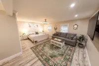 Extra large 1 Bedroom apartment! - Wifi