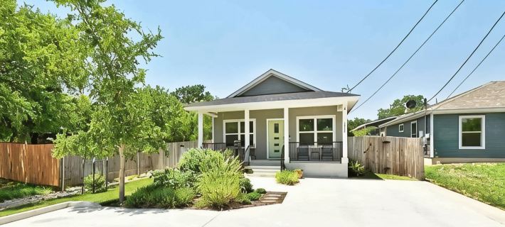 Stone’s Throw Stay -  Less than a Mile from Lake LBJ Hoteles en Condado de Llano