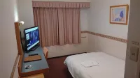 Hotel Alpha-One Tsuruga - Parkplatz