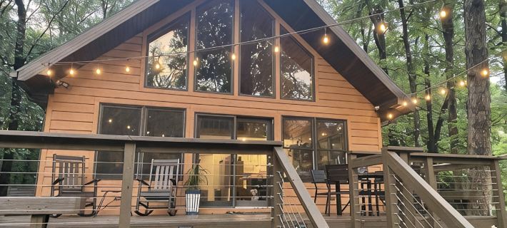 Cozy Lake Sara Year-Round Cottage- Amazing beach and lake-side restaurants. Hotels in Effingham County