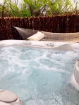 Romantic Luxury Log Cabin- Guest House *Wine and Hot Tub for 2 - Alphydda