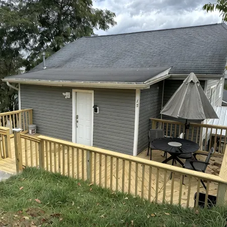 Quite and Peaceful Modern Home Away From Home in the Mountain State!!!!
