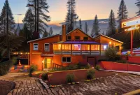 StrawberryInn River Front Resort - Inns
