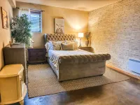 Walk everywhere from Railtown Suite! + spacious, beautiful, & comfortable. - Wifi