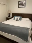 Cozy Condo minutes from RMR & Soon Cabot Pacific Golf - Gym