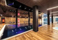 Elements Hotel&Spa - Pools