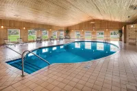 Quality Inn - Pools