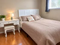 Nice & Cute 4B2B w 2TVs| Peaceful Bright Retreat - Homestays