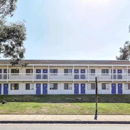 Super 8 by Wyndham Livermore
