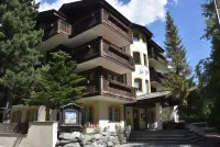 La Perle Apartments