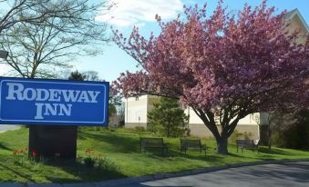 Hyannis Host Inn