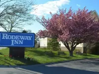 Hyannis Host Inn