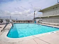 Hilltop Inn & Suites Hotels in Apple Valley