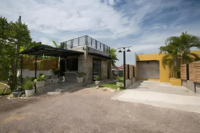 Pimchanok Resort Hotels near Phra Nakhon Khiri Historical Park (Khao Wang)
