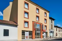 Logis Hôtel Larivaut, Puy-Guillaume Hotels in Auvergne