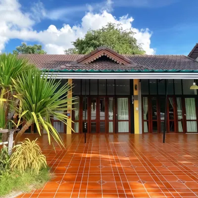 บ้านพักสิริ มุกดาหาร โรงแรมใกล้ภูมโนรมย์