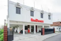 RedDoorz Syariah Near Universitas Jenderal Soedirman 2 Hôtels à : Purwokerto