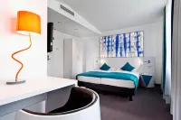 Wyndham Garden Duesseldorf City Centre Koenigsallee Hotels in Dusseldorf
