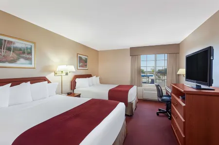 Ramada by Wyndham Fresno Northwest